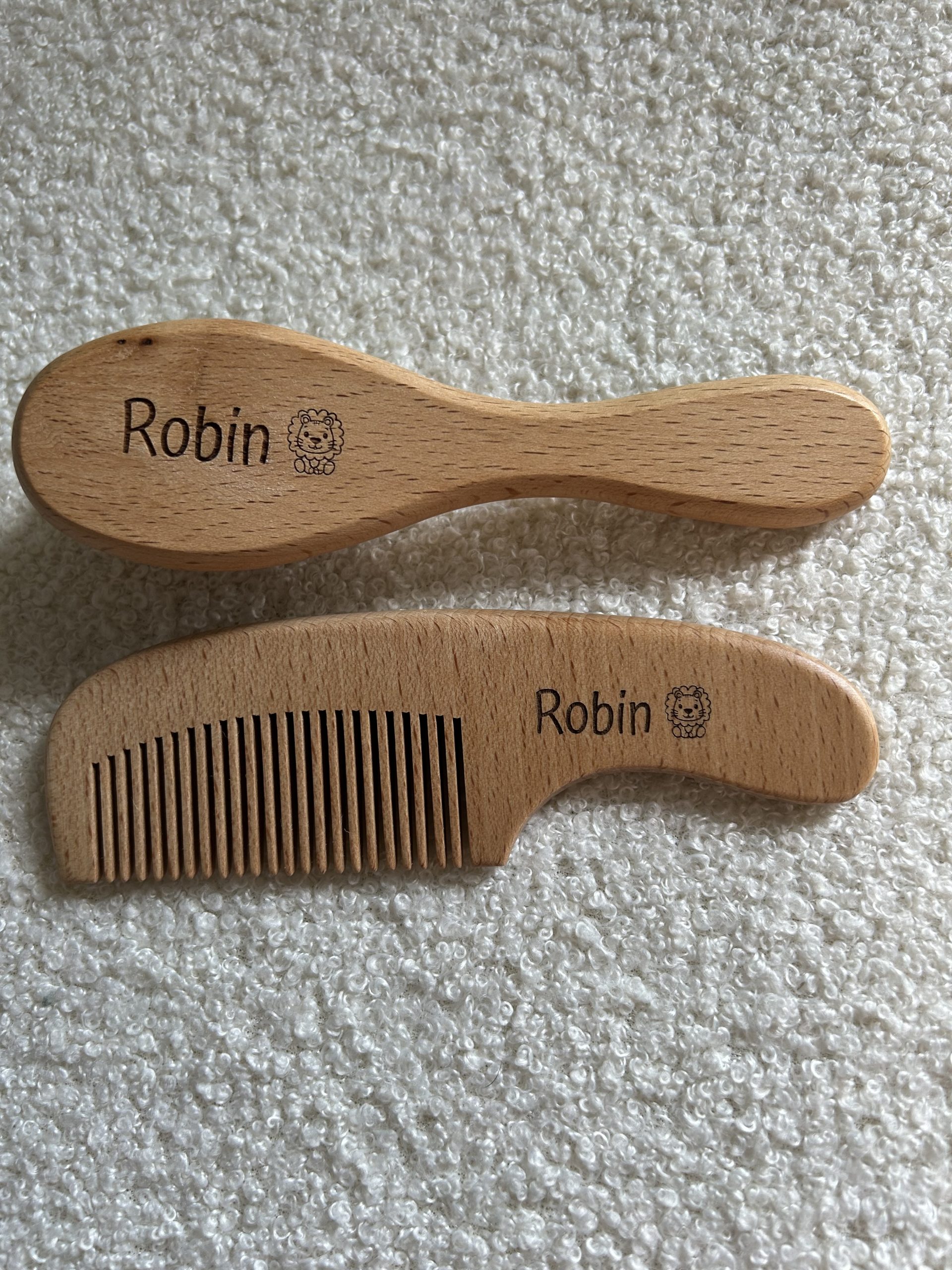 Brosse et peigne bébé en bois personnalisé gravé