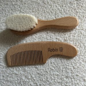 Brosse et peigne bébé en bois personnalisé