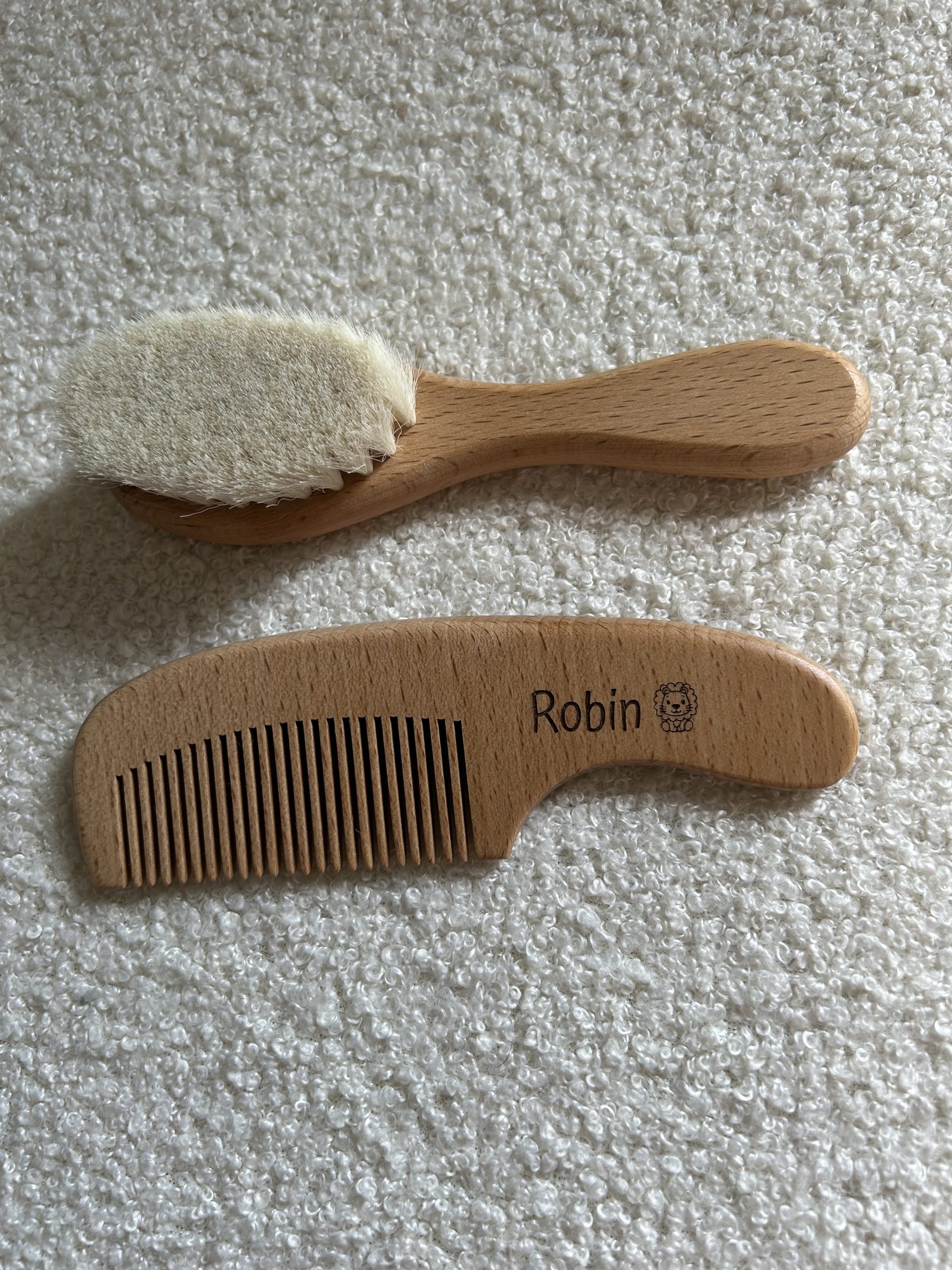 Brosse et peigne bébé en bois personnalisé