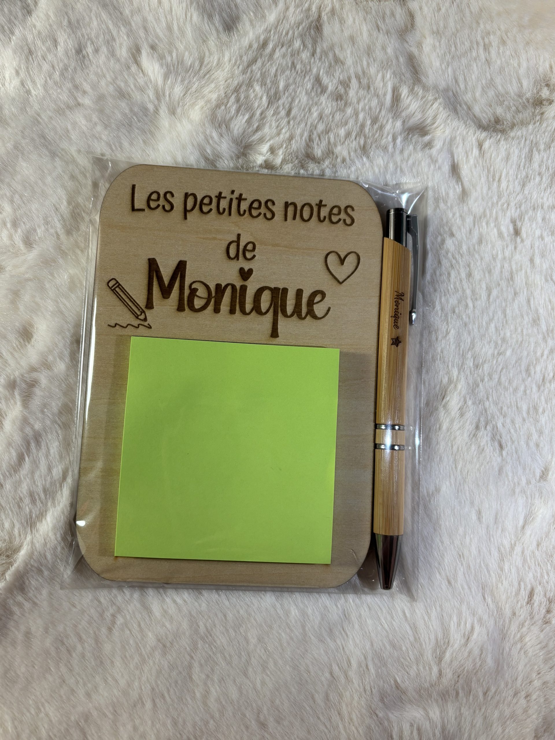 Support post-it avec stylo