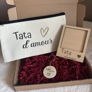 Rendez ce coffret encore plus spécial en personnalisant l'intégralité des produits avec le surnom de votre choix.