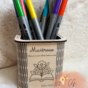 Pot à crayons personnalisé en bois